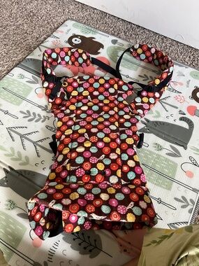 Beco carrier Floral Polka Dot Carrier in Brown with Multicolor Accents